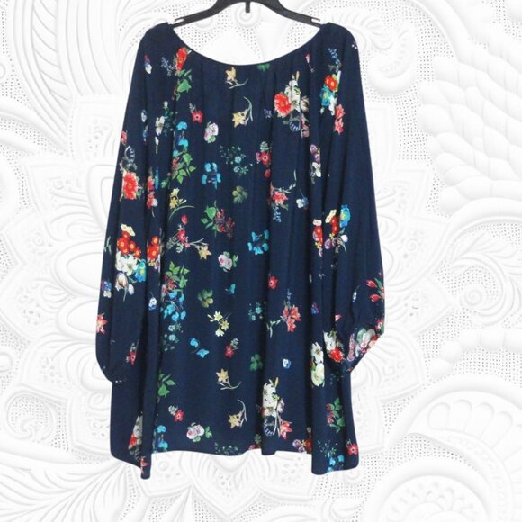 Johnny Was XL Navy Blue Floral Embroidered Tunic Top - Picture 3 of 4